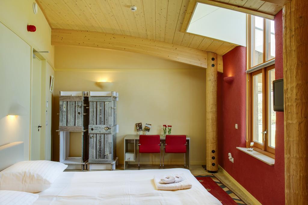 Strohotel Aalshof Haps Bagian luar foto